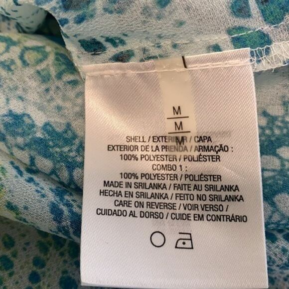 Tahari Long Sleeve Sheer Blouse Size Medium - Picture 7 of 8